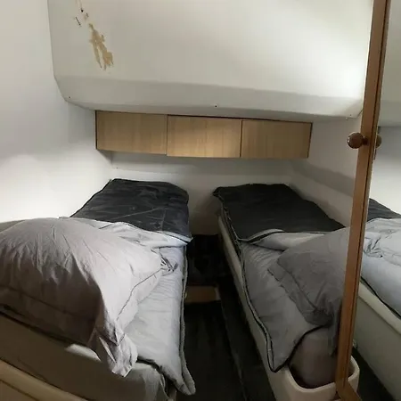 Bateau Moteur Tout Confort